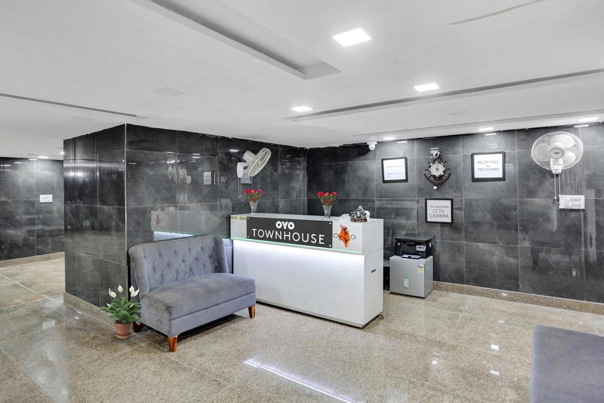 דלהי Capital O Hotel Moody Inn מראה חיצוני תמונה